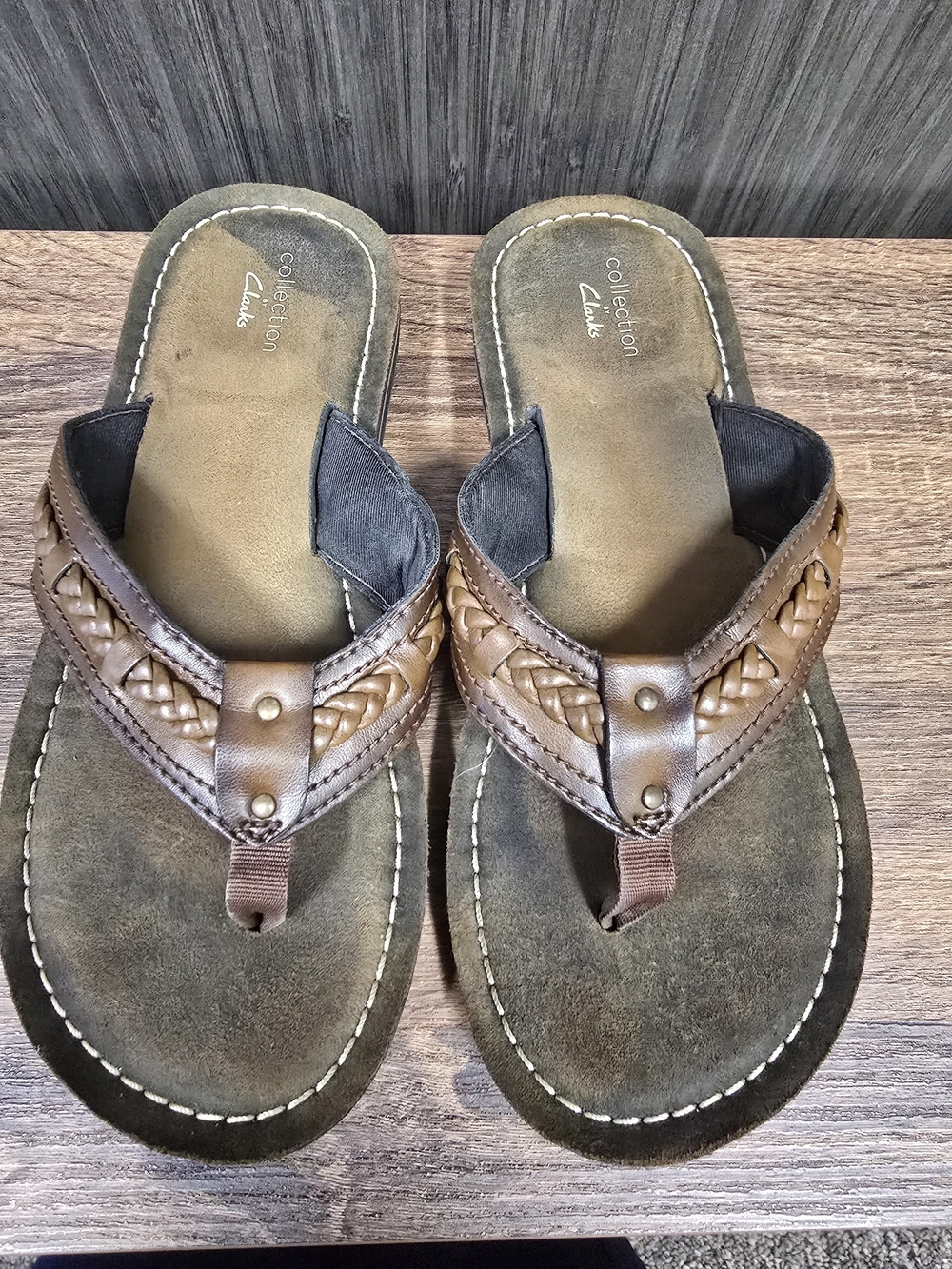 Clarks Collection Women's Brown Leather Braided Thong Comfort Sandals Size 7 M